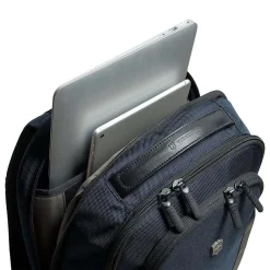 Outlet Victorinox Altmont Professional Compact Laptop Backpack Black